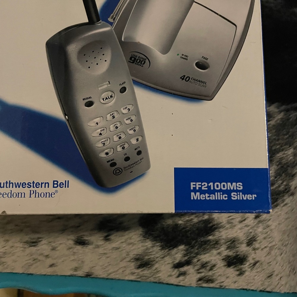 Southwestern Bell Freedom Phone FF2100MS 900MHz Cordless Metallic Silver New